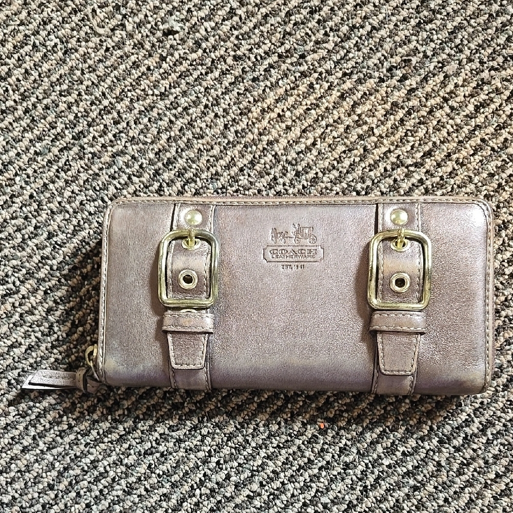 Vintage y2k Coach leather Metallic brown Wallet with Buckle Accents continental